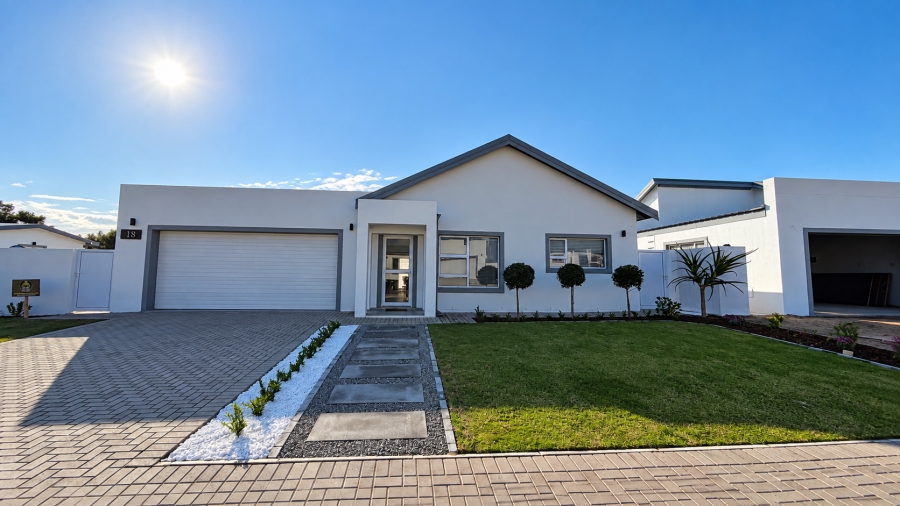 3 Bedroom Property for Sale in Fraaiuitsig Western Cape